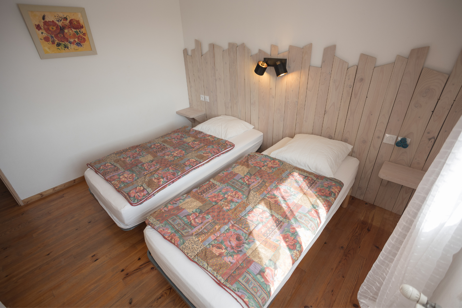 Chambre avec 2 lits du gîte Lavande